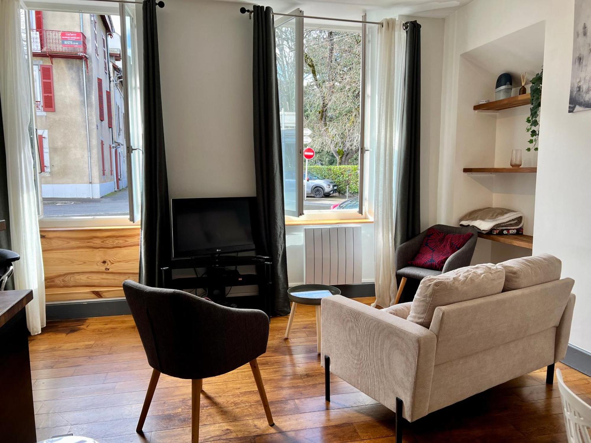 Joli Appartement En Centre Ville Bagneres-de-Bigorre Ngoại thất bức ảnh